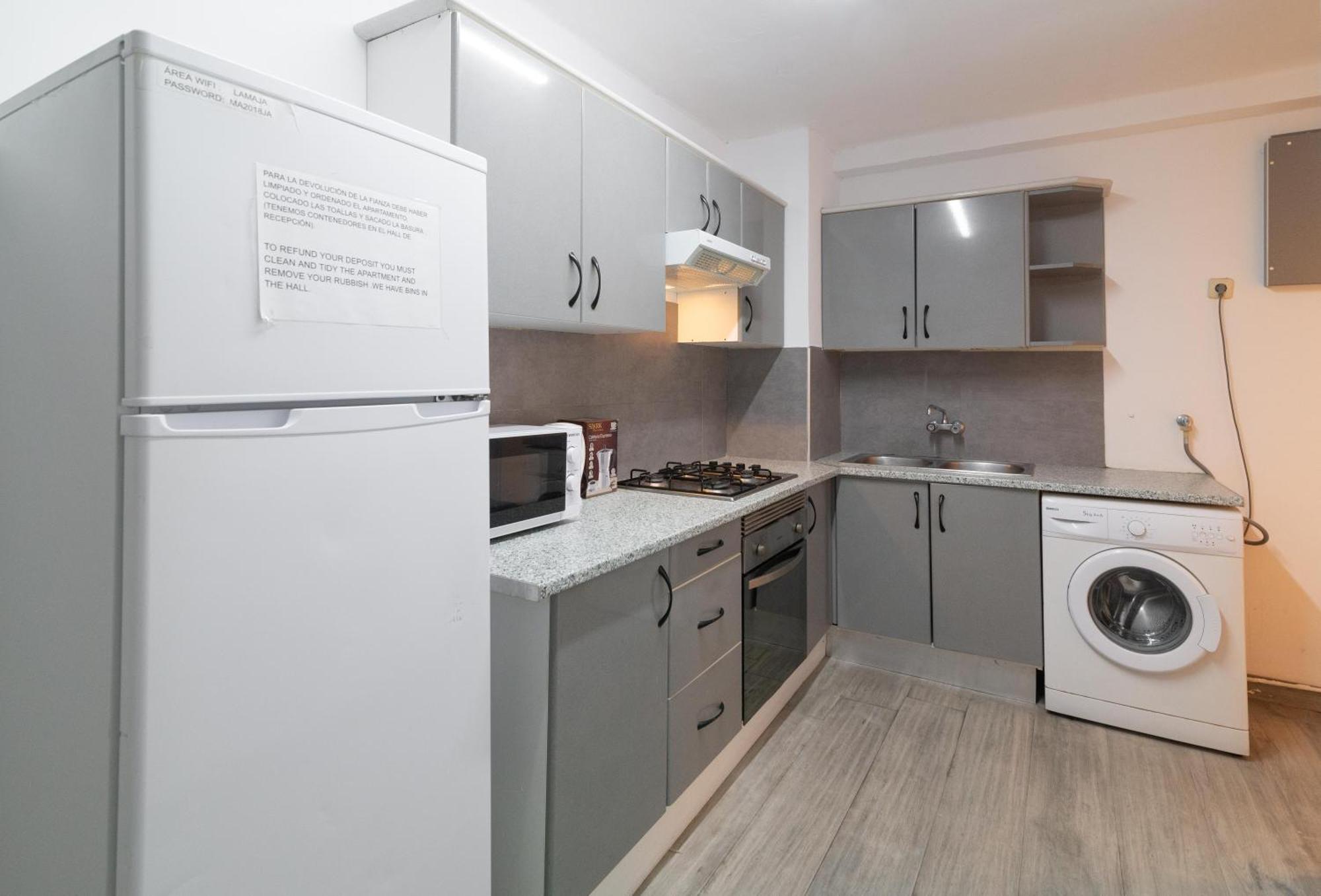 Apartamentos Maja Бенідорм Екстер'єр фото